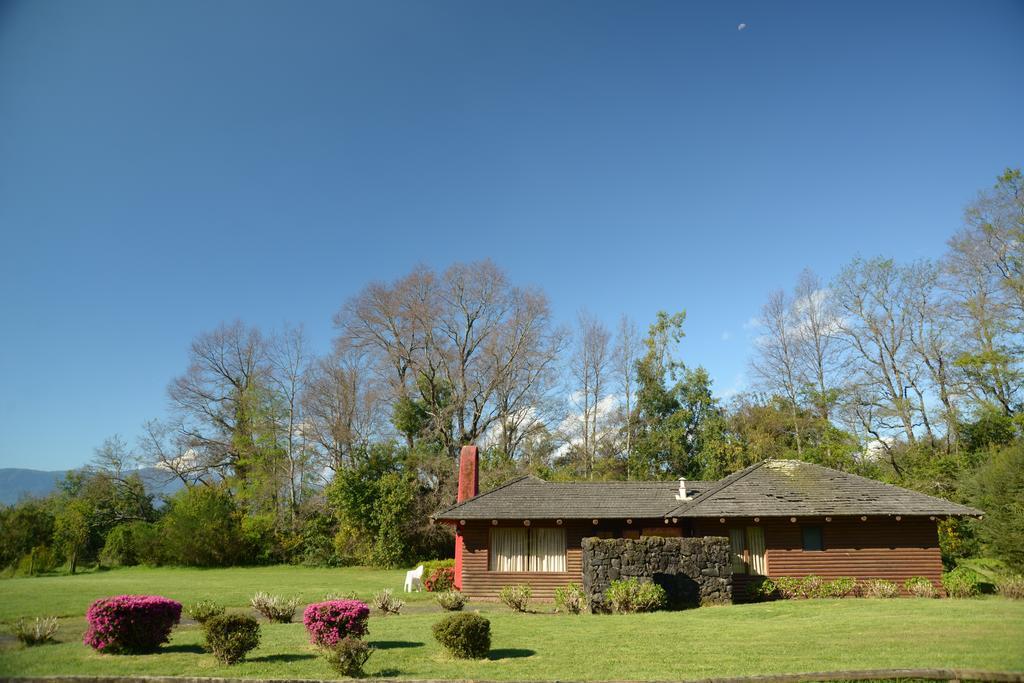 Cabanas Altos Del Lago Pucon Bagian luar foto